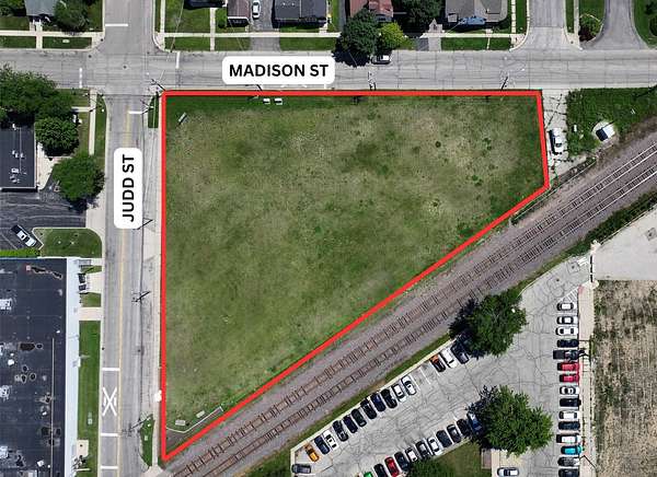 1.13 Acres of Residential Land for Sale in Woodstock, Illinois