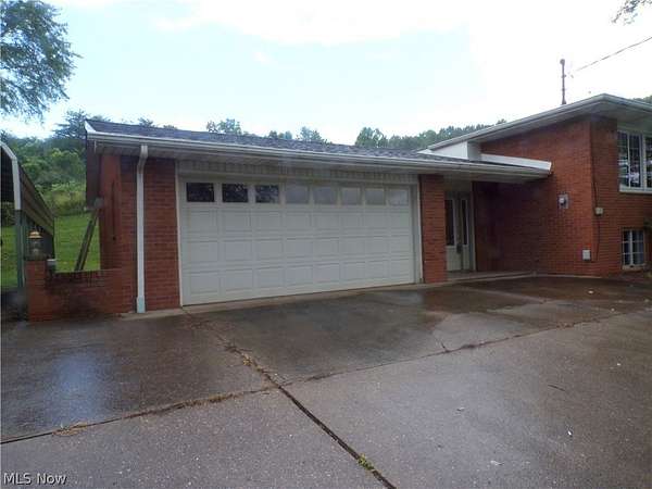 1.64 Acres of Land with Home for Sale in Parkersburg, West Virginia