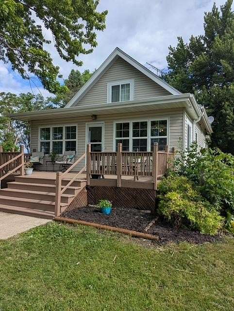 6 Acres of Land with Home for Sale in Kenyon, Minnesota