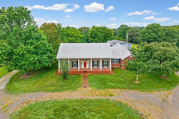 32 Acres of Land with Home for Sale in Cadiz, Kentucky