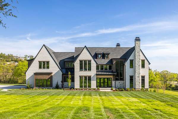 8.3 Acres of Land with Home for Sale in Franklin, Tennessee