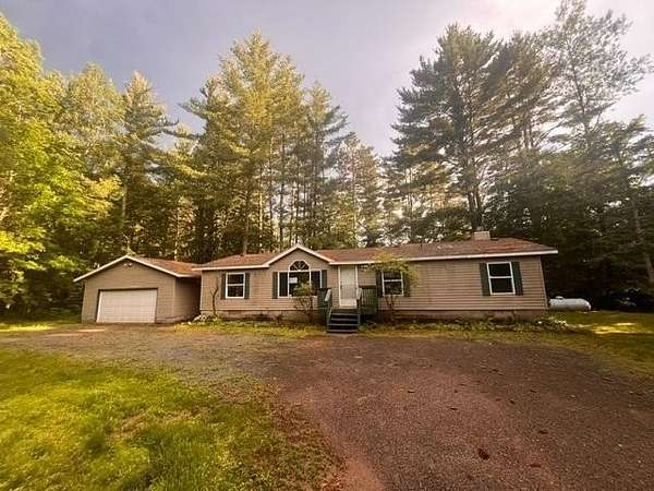 2.5 Acres of Land with Home for Sale in Hinckley, Minnesota