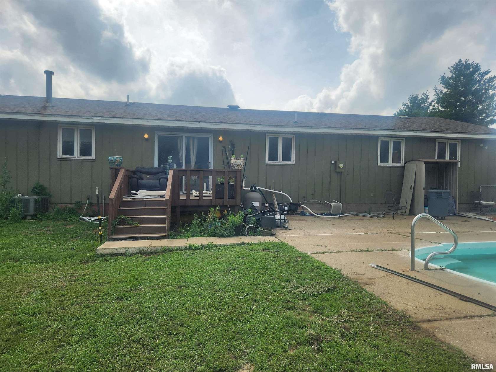 2.2 Acres of Land with Home for Sale in Manito, Illinois