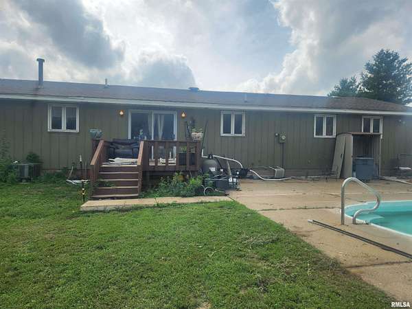 2.2 Acres of Land with Home for Sale in Manito, Illinois