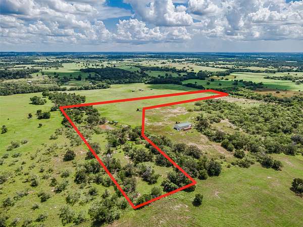 13.8 Acres of Land for Sale in Luling, Texas