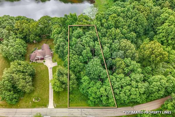 1 Acre of Residential Land for Sale in Jonesville, Michigan