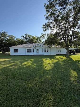 5 Acres of Land with Home for Sale in Nashville, Georgia