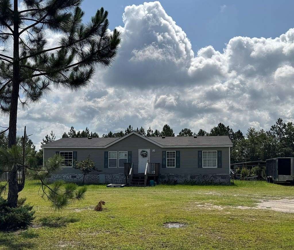 17.2 Acres of Improved Land for Sale in Waycross, Georgia