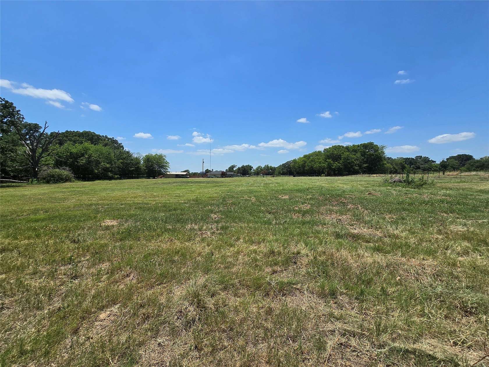 2 Acres of Residential Land for Sale in Grand Saline, Texas