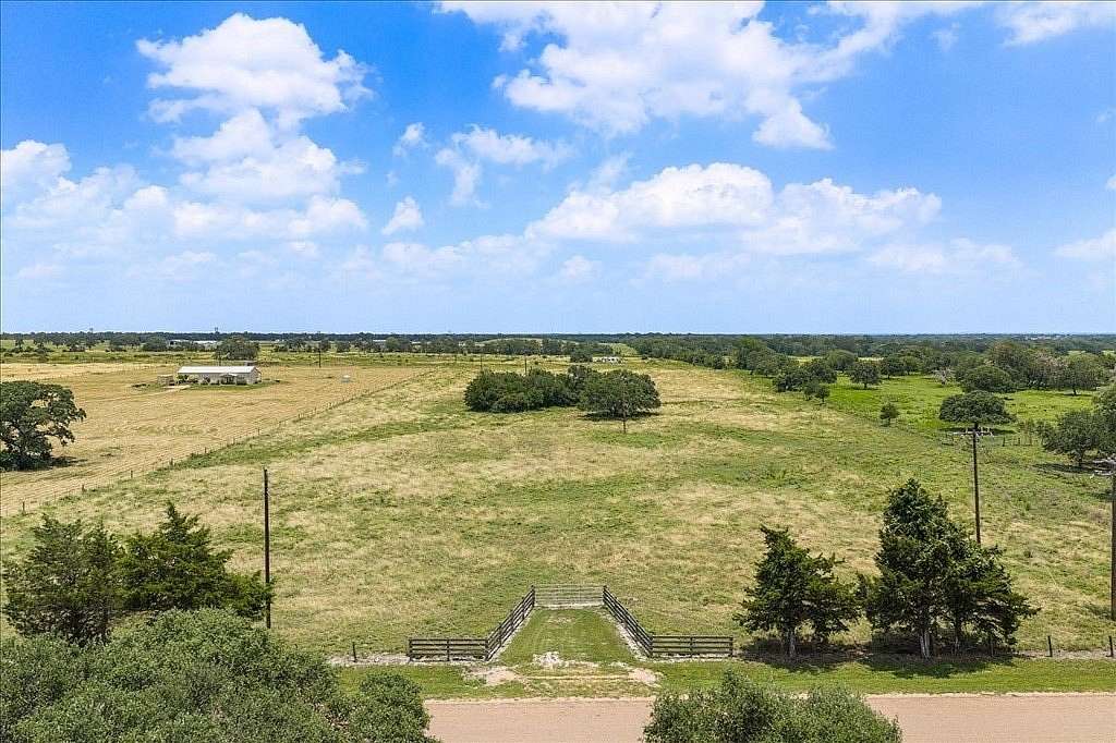 10.1 Acres of Land for Sale in Ledbetter, Texas