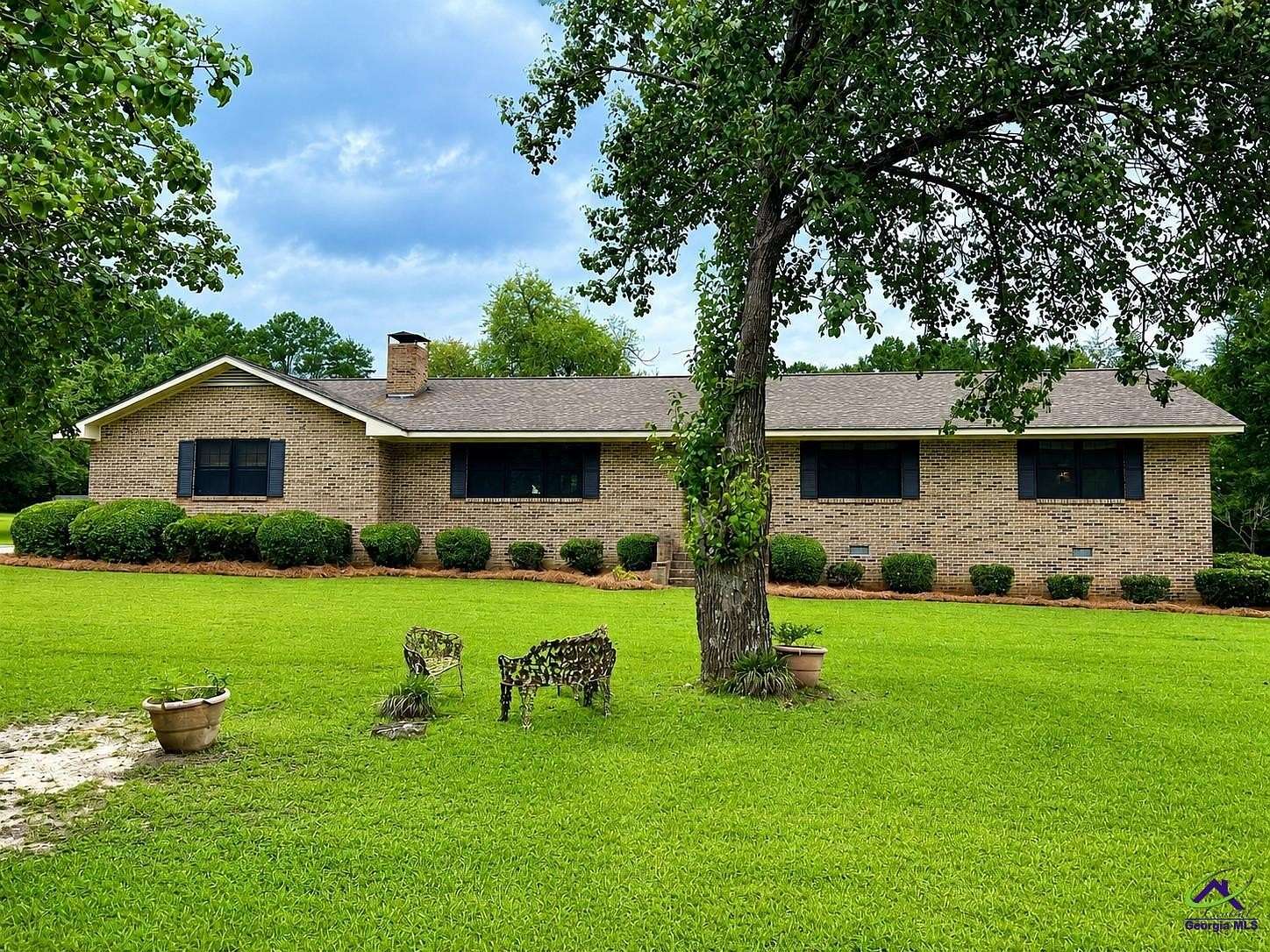 4.14 Acres of Land with Home for Sale in Cochran, Georgia