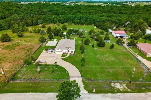 4 Acres of Land with Home for Sale in Caddo Mills, Texas
