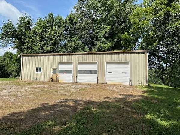 9 Acres of Residential Land for Sale in Utica, Kentucky