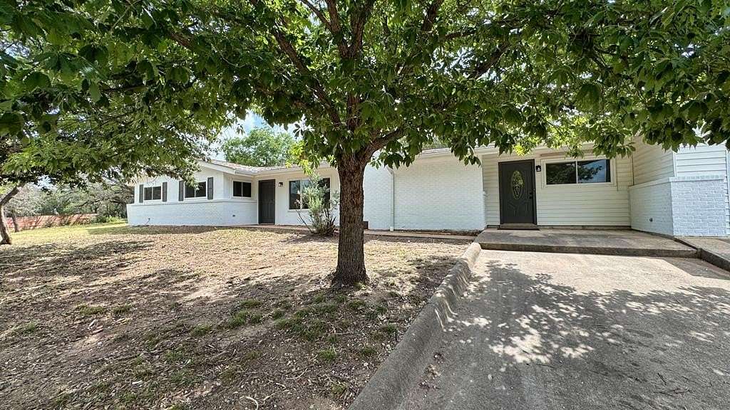 6.76 Acres of Land with Home for Sale in Kerrville, Texas