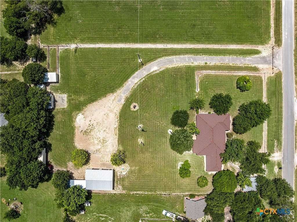 4.86 Acres of Land with Home for Sale in Eddy, Texas