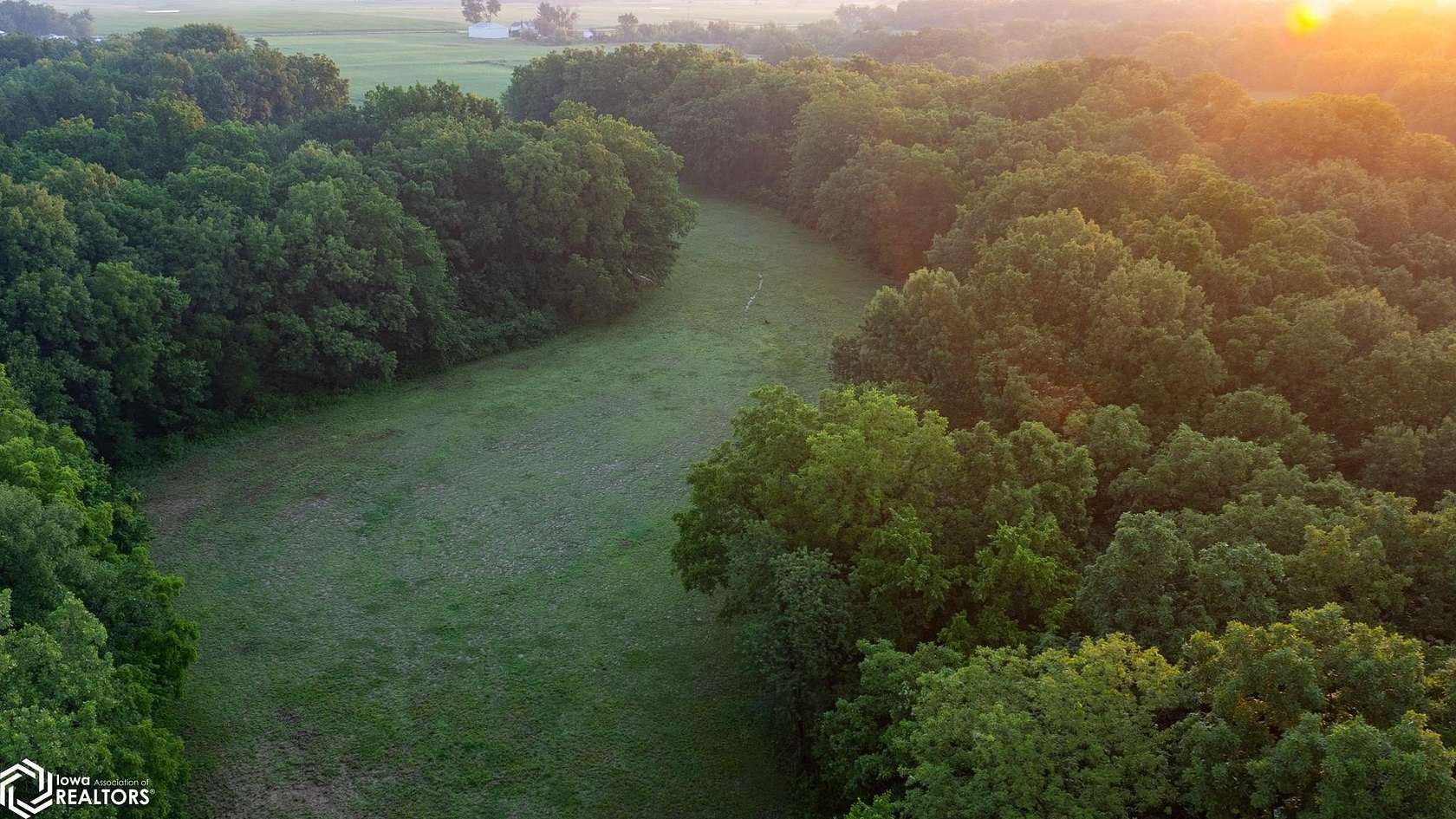 48 Acres of Land for Sale in Mediapolis, Iowa