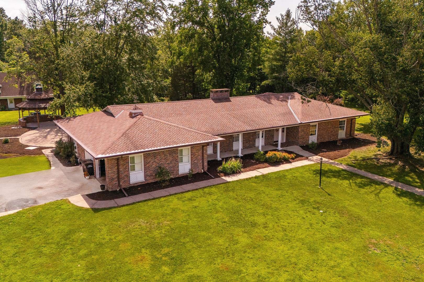 2.4 Acres of Land with Home for Sale in Carbondale, Illinois