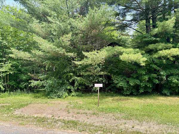 0.62 Acres of Residential Land for Sale in Michigamme, Michigan
