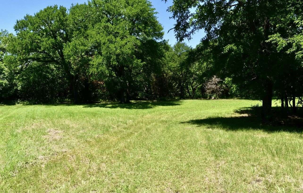 1 Acre of Residential Land for Sale in Grand Prairie, Texas
