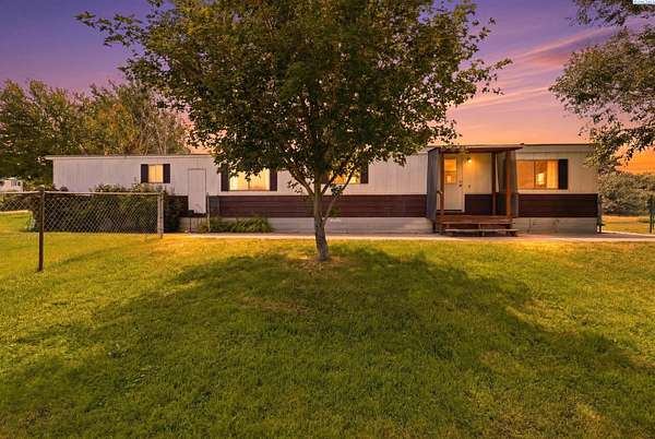 1.68 Acres of Land with Home for Sale in Kennewick, Washington