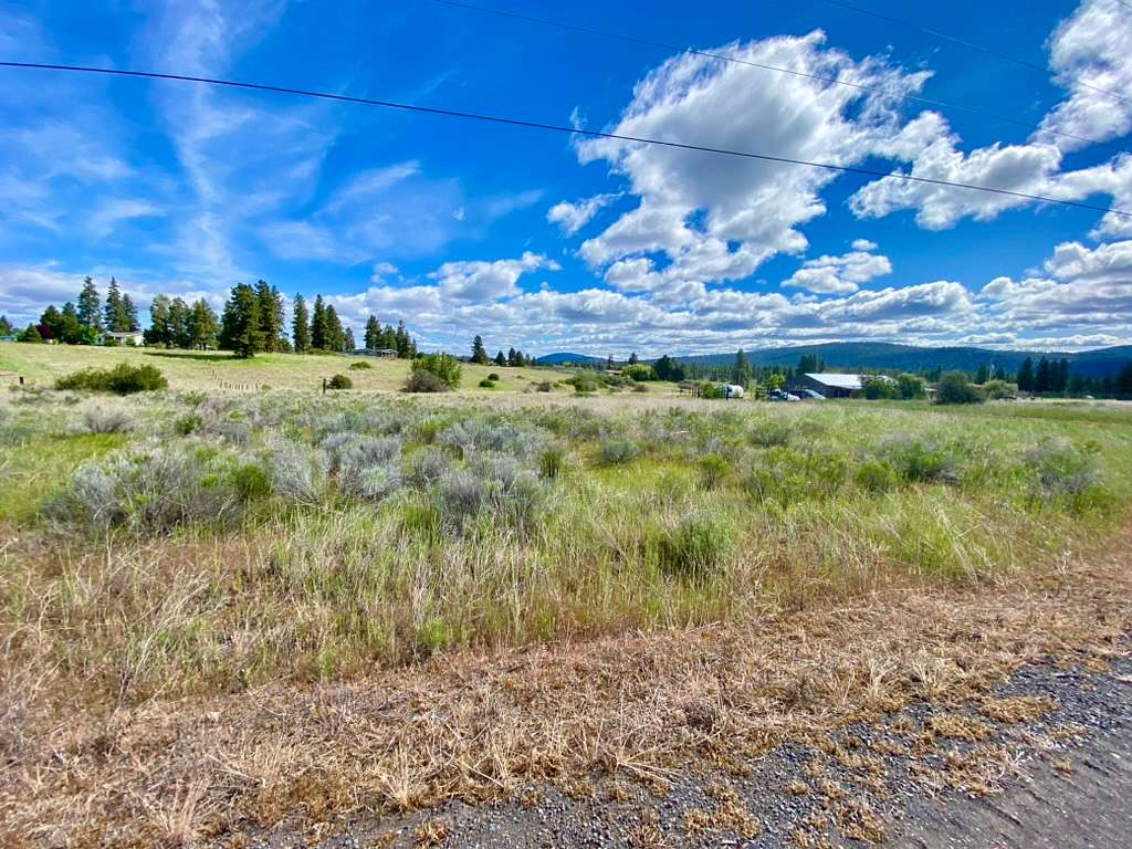 0.37 Acres of Residential Land for Sale in Chiloquin, Oregon