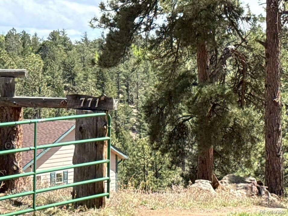 2.5 Acres of Land with Home for Auction in Cripple Creek, Colorado