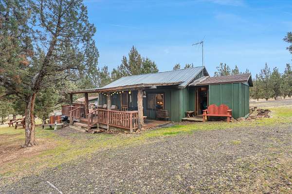 1.86 Acres of Land with Home for Sale in Prineville, Oregon