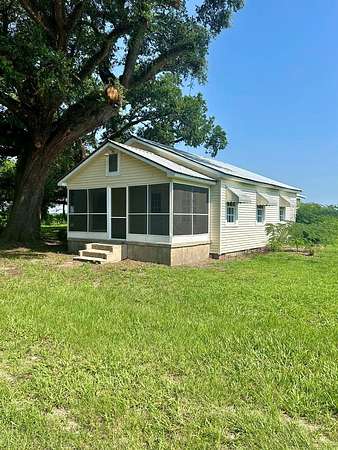 1.5 Acres of Land with Home for Sale in Donalsonville, Georgia