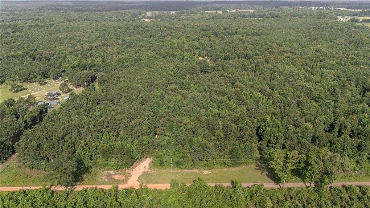 10 Acres of Land with Home for Sale in Pittsburg, Texas