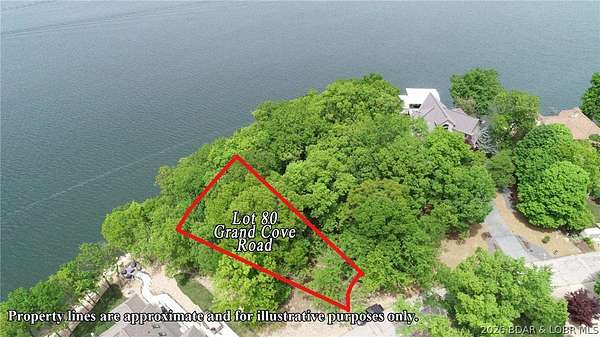 0.35 Acres of Residential Land for Sale in Sunrise Beach, Missouri