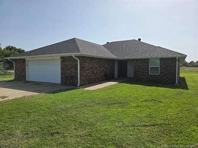 25.8 Acres of Land with Home for Sale in Eufaula, Oklahoma