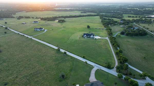 31.4 Acres of Land with Home for Sale in Sanger, Texas