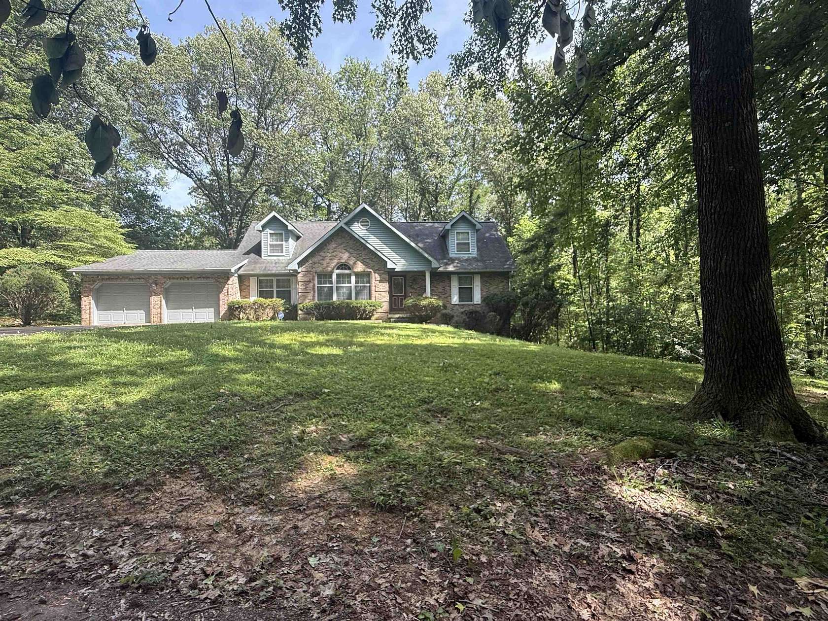 5.47 Acres of Land with Home for Sale in Henderson, Kentucky