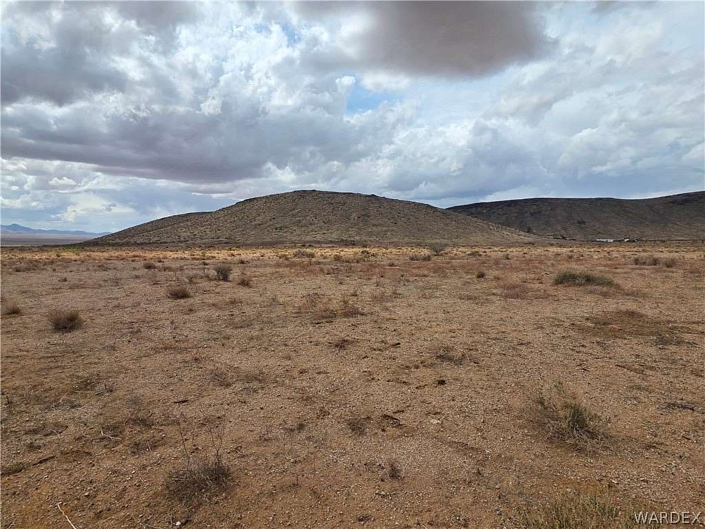 10 Acres of Land for Sale in Kingman, Arizona
