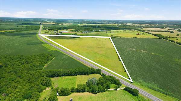 36.6 Acres of Agricultural & Residential Land for Sale in Whitewright, Texas