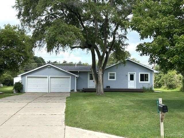 5.1 Acres of Land with Home for Lease in Springfield Township, Michigan