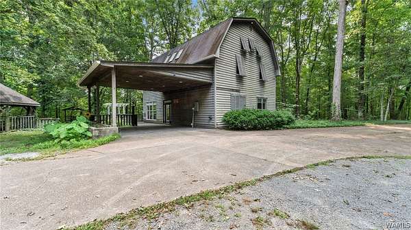 31 Acres of Land with Home for Sale in Tuscaloosa, Alabama