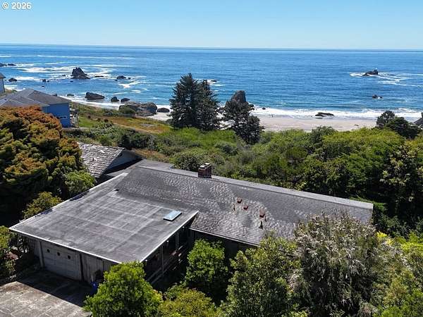 2 Acres of Land with Home for Sale in Brookings, Oregon