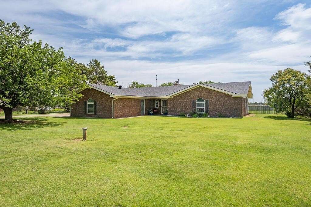 1.82 Acres of Land with Home for Sale in Amarillo, Texas