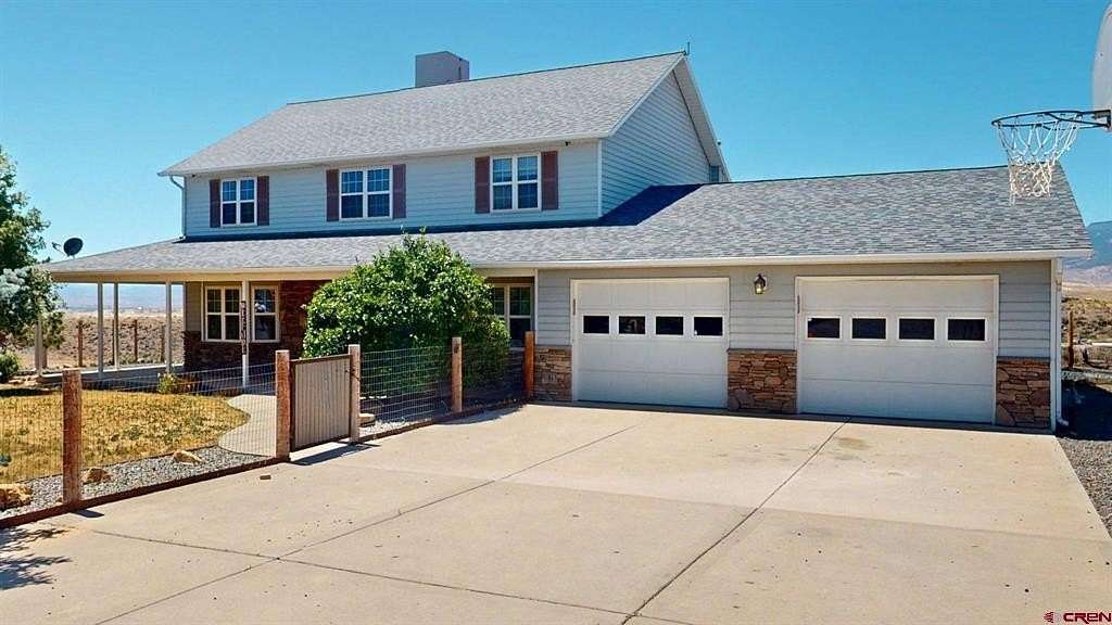 1.58 Acres of Land with Home for Sale in Austin, Colorado