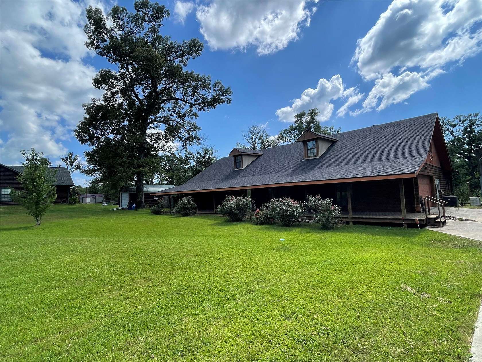 1.52 Acres of Land with Home for Sale in Stonewall, Louisiana