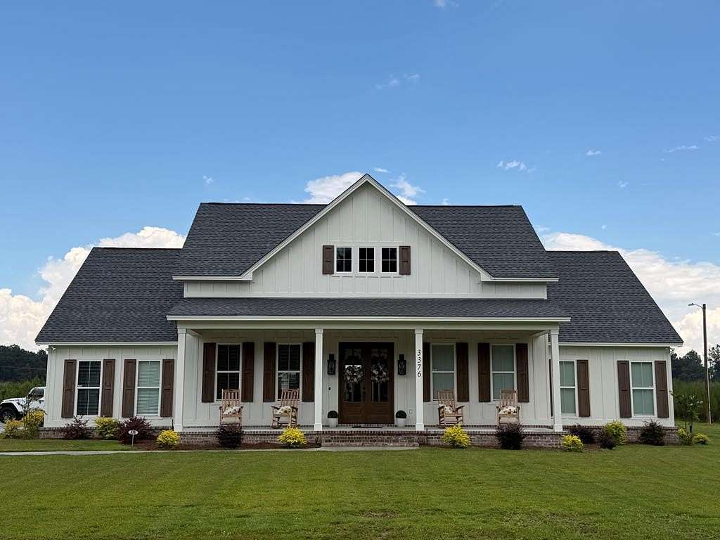 2.5 Acres of Land with Home for Sale in Valdosta, Georgia