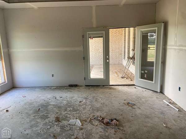 5 Acres of Land with Home for Sale in Jonesboro, Arkansas
