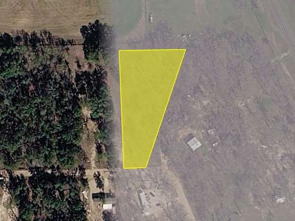 1 Acre of Residential Land for Sale in Trinidad, Texas
