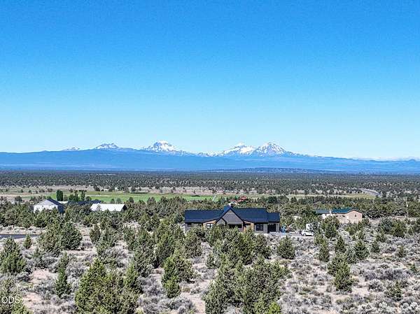 9.83 Acres of Residential Land for Sale in Powell Butte, Oregon