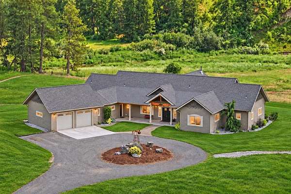 13 Acres of Land with Home for Sale in Spokane, Washington
