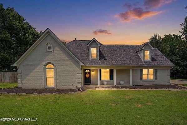 1.5 Acres of Land with Home for Sale in Nesbit, Mississippi