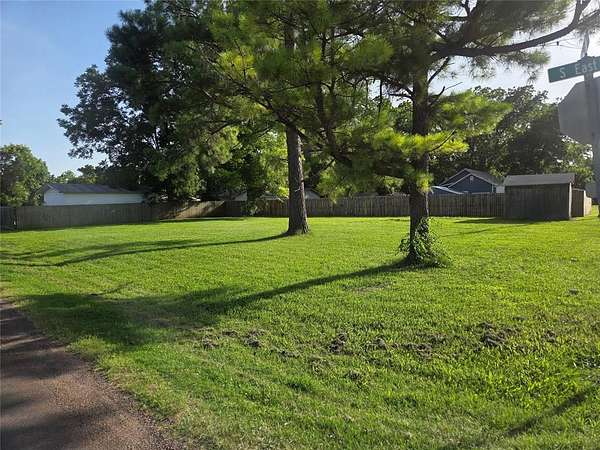 0.19 Acres of Residential Land for Sale in Wynnewood, Oklahoma