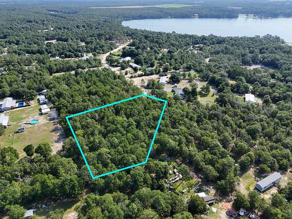 1.5 Acres of Residential Land for Sale in DeFuniak Springs, Florida