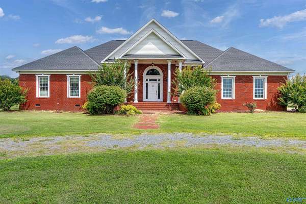 2.5 Acres of Land with Home for Sale in Fyffe, Alabama